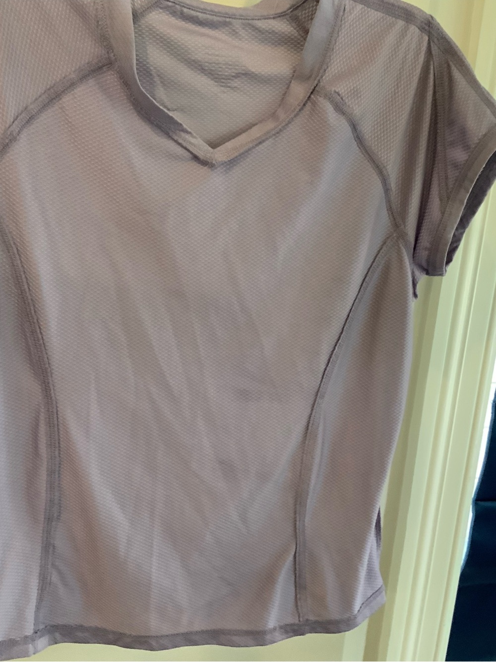 Champion lavendar top size XL. SKU 3115